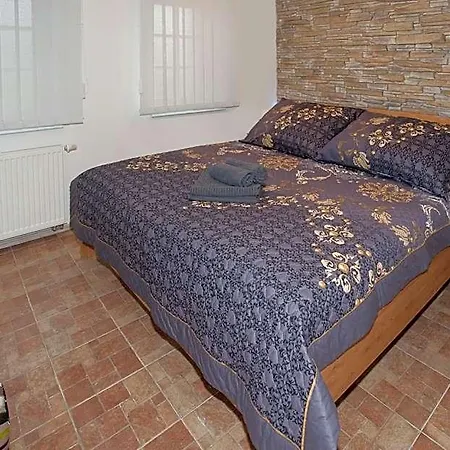 Certi Aparthotel