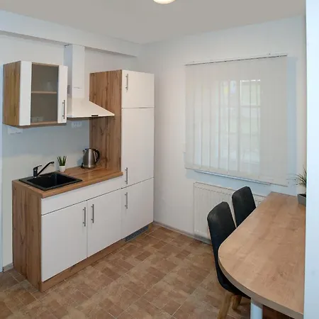 Ξενοδοχείο με διαμερίσματα Certi 3*