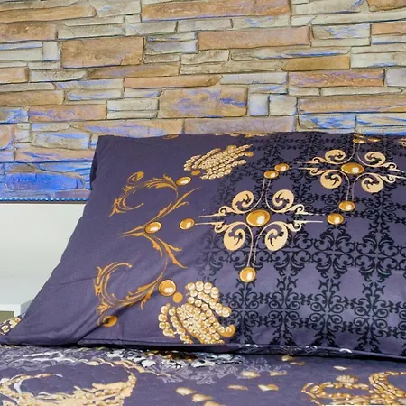 Ξενοδοχείο με διαμερίσματα Certi Λίμπερεκ