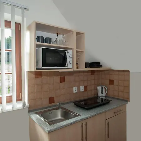 Ξενοδοχείο με διαμερίσματα Certi